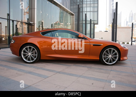 Orange brûlé Aston Martin Virage Voiture de sport de luxe Banque D'Images