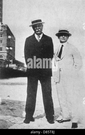 Sir Arthur Conan Doyle et Harry Houdini Banque D'Images