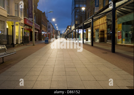 Southend - sur la mer - rue haute à l'aube. Banque D'Images