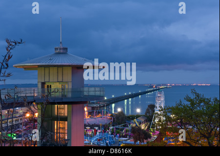 Southend on sea pier,très tôt le matin. Banque D'Images