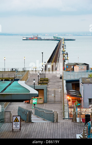 Southend on sea pier,très tôt le matin. Banque D'Images