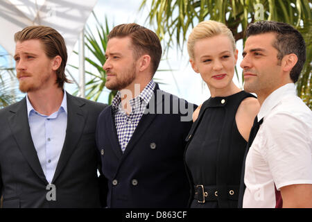 Cannes, France. 19 mai, 2013. Garrett Hedlund, Justin Timberlake, Carey Mulligan et Oscar Isaac pendant la "Inside Llewyn Davis" photocall à la 66e Festival de Cannes. 19 mai, 2013 Banque D'Images