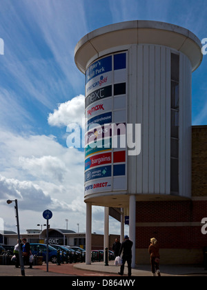 St Peter's Retail Park un grand centre commercial dans le centre-ville de Mansfield Nottinghamshire England UK Banque D'Images