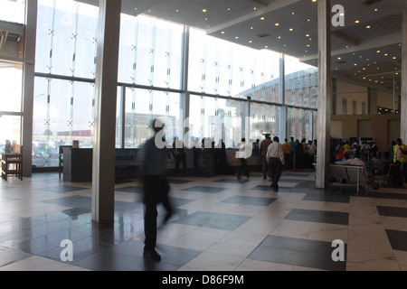 Hall des départs du terminal domestique Murtala Muhammed, Ikeja, Lagos. Banque D'Images