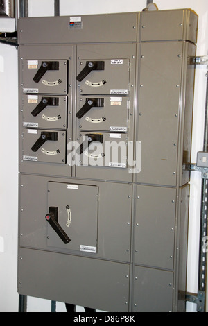 L'équipement de commutation électrique industriel Banque D'Images