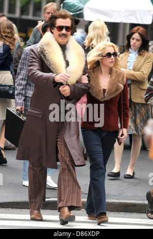 Et Will Ferrell Christina Applegate tournage sur emplacement pour 'Présentateur : la légende continue" le 18 mai 2013 à New York City Banque D'Images