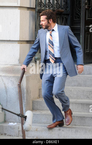 Bradley Cooper tournage sur l'emplacement de 'American Hustle'. New York, 17.05.2013 Banque D'Images
