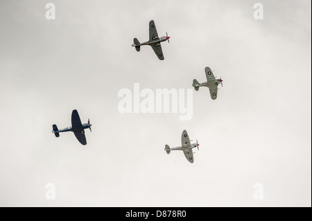 Vintage 'War' les oiseaux volent en formation à l'Australian Air show à Avalon Victoria. Banque D'Images