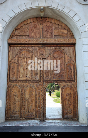 Portail de la monastère Cocos, près de Tulcea, Roumanie, Dobrogea Banque D'Images