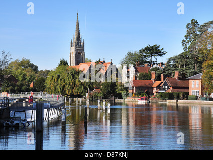 Marlow on Thames vue de l'écluse Banque D'Images