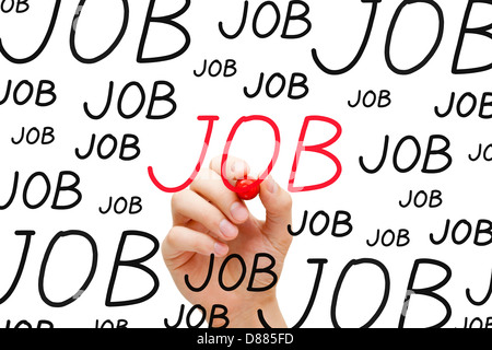 L'écriture de la main avec un marqueur rouge sur transparent essuyer. Banque D'Images