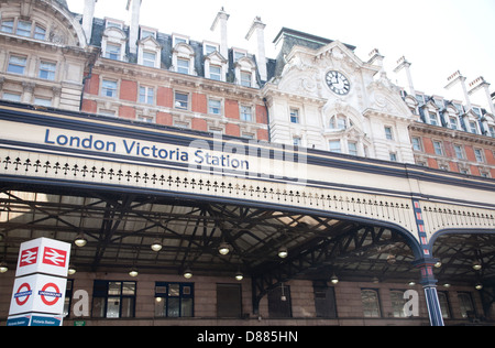 Façade de la gare de Victoria, Londres, Angleterre, Royaume-Uni, GO Banque D'Images