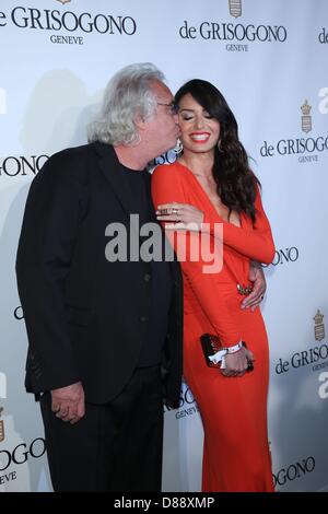 Cannes, France. 21 mai 2013. Flavio Briatore et son épouse Elisabetta Gregoraci assister à la partie de Grisogono au cours de la 66e Festival International du Film de Cannes à l'Hôtel du cap à cap d'Antibes, France, le 21 mai 2013. Photo : Hubert Boesl/dpa/Alamy Live News Banque D'Images