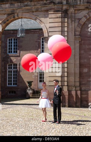 Couple d'époux sur Strasbourg Alsace France Banque D'Images