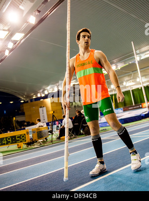 10 févr. - Jack PHIPPS, Perche Hommes, finale 2013 UK Indoor Championships, EIS, Sheffield, Royaume-Uni Banque D'Images