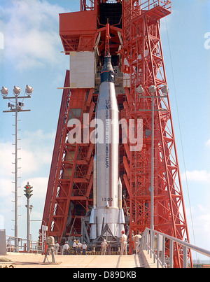 Fusée Mercury-Atlas sur l'aire de lancement - GPN-2000-000998. Banque D'Images