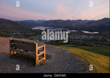 Avis de Keswick et de Derwentwater près du sommet d'Latrigg, Lake District, UK Banque D'Images