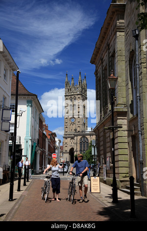 L'église paroissiale de Sainte Marie en haut de la rue de l'Église dans le centre de Warwick Banque D'Images