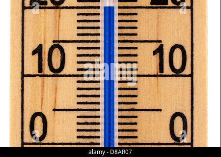 Tout droit jusqu'à proximité une ancienne chambre Mercure thermomètre à l'échelle Celsius Banque D'Images