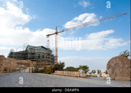 La protection de la structure reste d'excavation d'une église, le Mont Nebo, Jordanie Banque D'Images