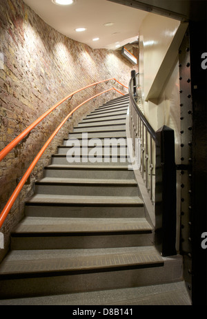 London Overground East London Railway Station Wapping Banque D'Images