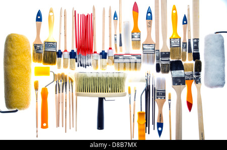 Différents types de pinceaux, de couleurs, d'outils de peinture. Banque D'Images