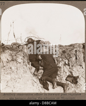 SOLDATS DANS LA TRANCHÉE Banque D'Images