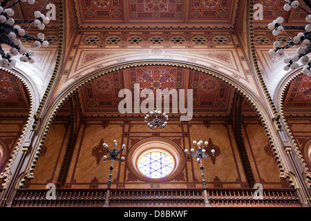 Synagogue de la rue Dohany (la Grande Synagogue) intérieur à Budapest, Hongrie. Banque D'Images