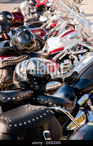 Shining Harley Davidson et casques Banque D'Images