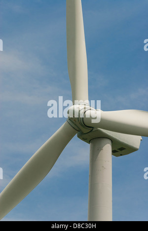 Générateurs du vent, de l'écologie. Éoliennes générant l'énergie verte. Banque D'Images