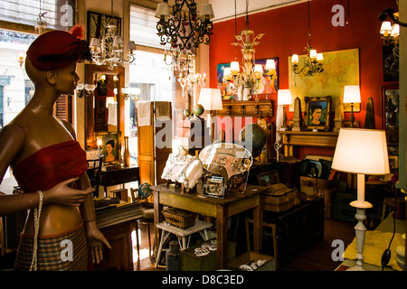 L'antiquaire boutique dans le quartier de San Telmo. Buenos Aires, Argentine. Banque D'Images