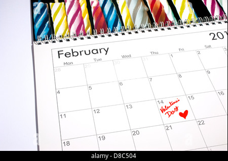 Page de calendrier pour février ( 2013 ) avec Saint Valentines Day marqués en rouge avec un coeur Banque D'Images