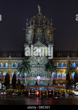 La gare Chhatrapati Shivaji Terminus (CST), à Mumbai, Inde Banque D'Images