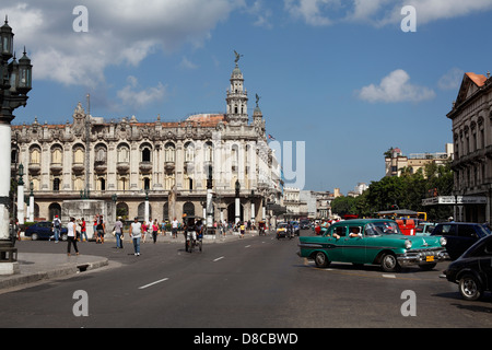 Paseo del Prado sur des rues principales dans le centre-ville de La Havane Cuba Banque D'Images