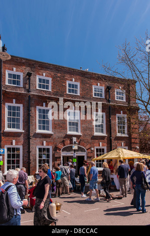 Le Kings Head Hotel récemment repris par Wetherspoon dans le centre-ville de Farnborough , Suffolk , Angleterre , Angleterre , Royaume-Uni Banque D'Images