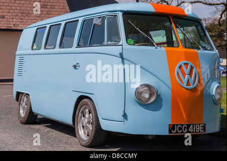 Un écran partagé VW campervan au Royaume-Uni Banque D'Images