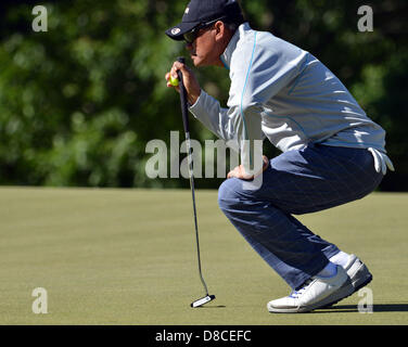 23 mai 2013 - St. Louis, MO, USA - Le 24 mai 2013 : Francisco Minoza comme vu au cours du deuxième tour de la Senior PGA Championship à Bellerive Country Club à St Louis. Banque D'Images