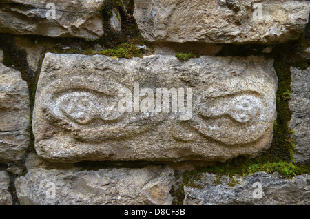 Mur de pierre sculpté, Kuelap forteresse, Chachapoyas, Pérou Banque D'Images