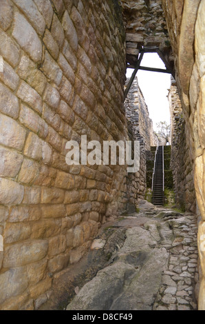 Murs en pierre, la forteresse de Kuelap Chachapoyas, Pérou Banque D'Images