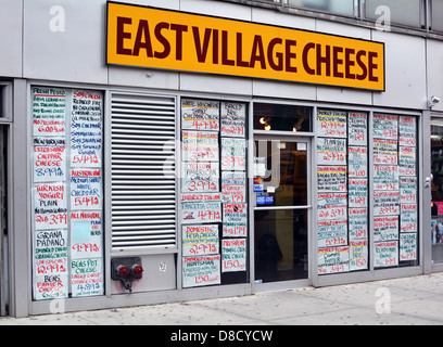 East Village Cheese shop sur Third Avenue, dans le quartier de Greenwich Village de New York. Banque D'Images