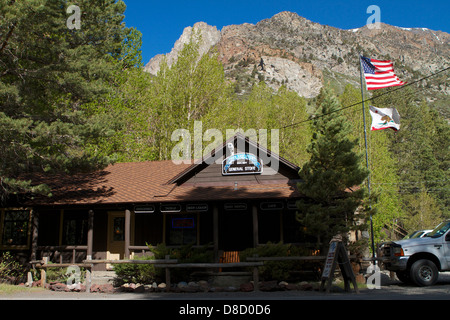 Silver Lake resort et le magasin général sur la boucle du lac juin dans la Sierra Nevada, en Californie Banque D'Images