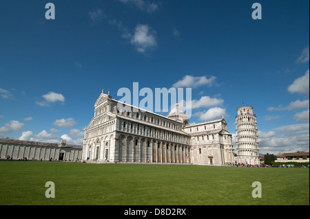 La Piazza dei Miracoli et la Piazza del Duomo - avec le Campanile, Duomo Camposanto monumentale et à Pise, Toscane, Italie, Europe Banque D'Images