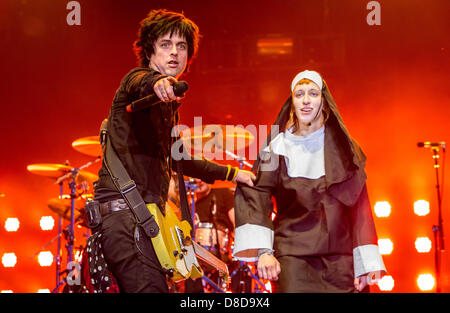 Rho de Milan en Italie. 24 mai 2013. Le groupe américain de punk rock Green Day fonctionne à Arena Fiera pendant la révolution de '99 Tour 2013'. Credit : Rodolfo Sassano/Alamy Live News Banque D'Images