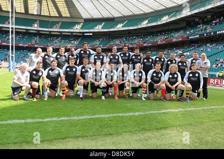 Londres, Royaume-Uni. 26 mars, 2013. L'équipe de barbares tourné avant le match entre l'Angleterre et des barbares de Twickenham. Banque D'Images