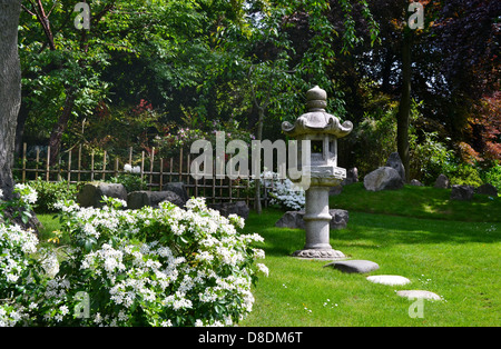 Le jardin japonais de Holland Park, à l'ouest de Londres Banque D'Images