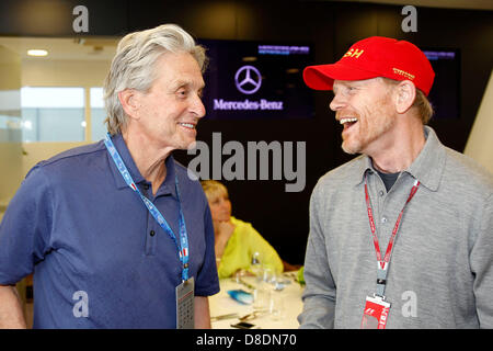 Sport Automobile : Championnat du Monde de Formule 1 de la FIA 2013, Grand Prix de Monaco, l'acteur Michael Douglas et Ron Howard Banque D'Images