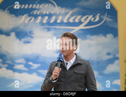 Presentor Stefan Mross héberge l'ARD music show "immer wieder sonntags" à Europapark à Rust, Allemagne, 26 mai 2013. Photo : Patrick Seeger Banque D'Images