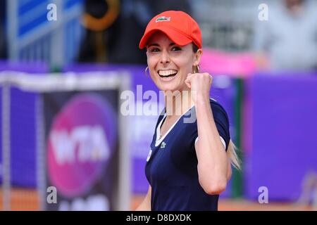 Strasbourg, France. 25 mai, 2013. Alize Cornet FRA. Finale de la internationaux de Strasbourg WTA tennis Womens championship. Banque D'Images