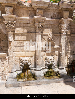 La fontaine Rimondi vénitien du 17ème siècle l'approvisionnement en eau. Rethymno, Crète, Grèce. Banque D'Images
