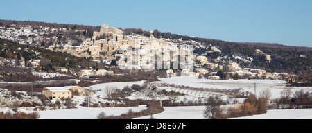 Simiane-la-Rotonde en hiver, Provence-Alpes-Côte d'Azur, France, Europe Banque D'Images